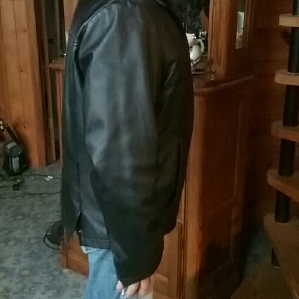 Genuine Leather Mens Jacket - Picture 3 of 8